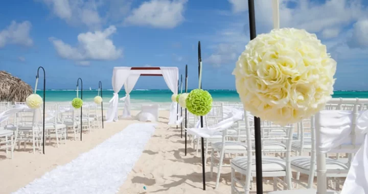 Five Reasons a Destination Wedding Package is Better than a DIY Wedding